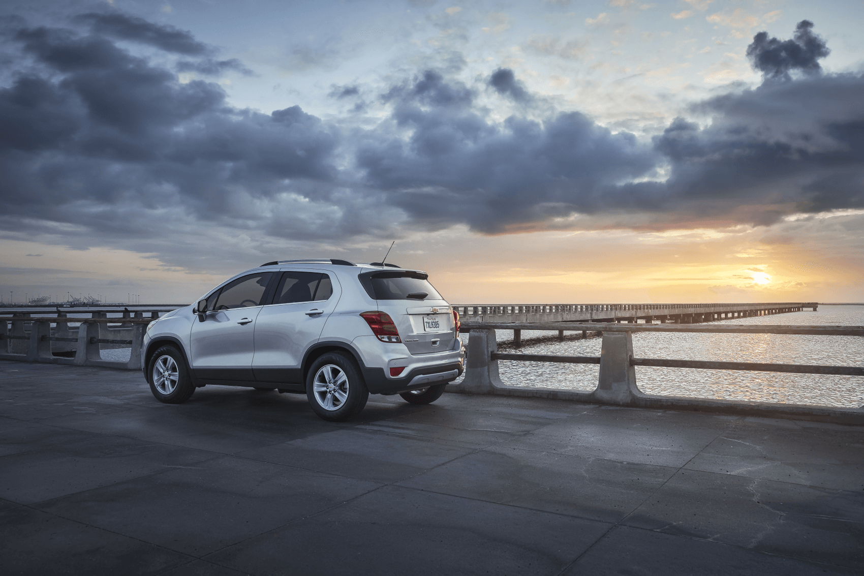 2021 Chevy Trax Silver Dock