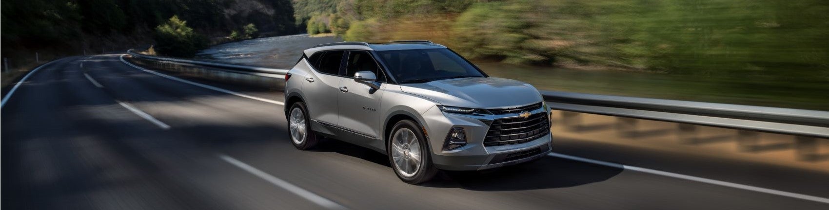 2022_Chevy_Blazer_in_Mountains