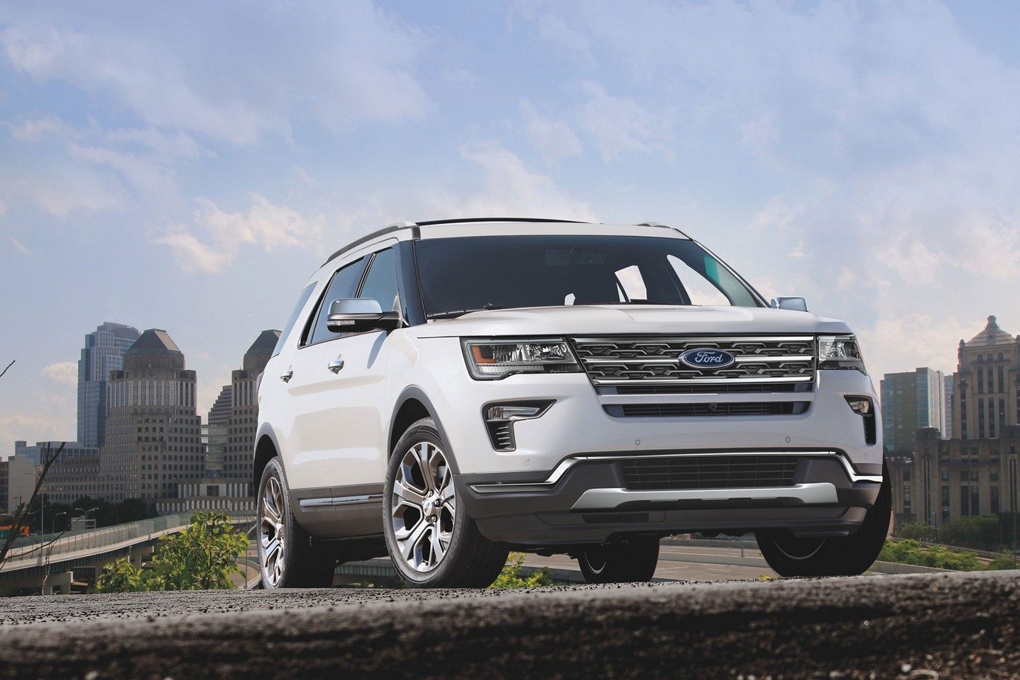 Image of a white 2019 Ford Explorer SUV.