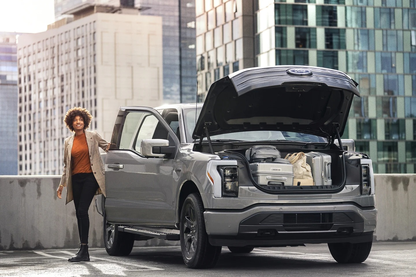 2023_Ford_F-150 Lightning_Cargo_