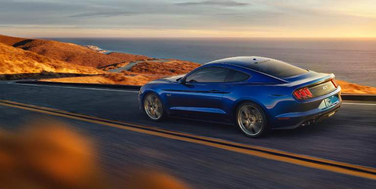 2018-Ford-Mustang-BlueScenic