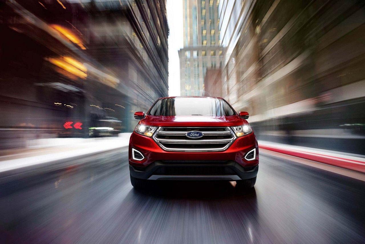 2018 Ford Edge_Ruby Red Driving