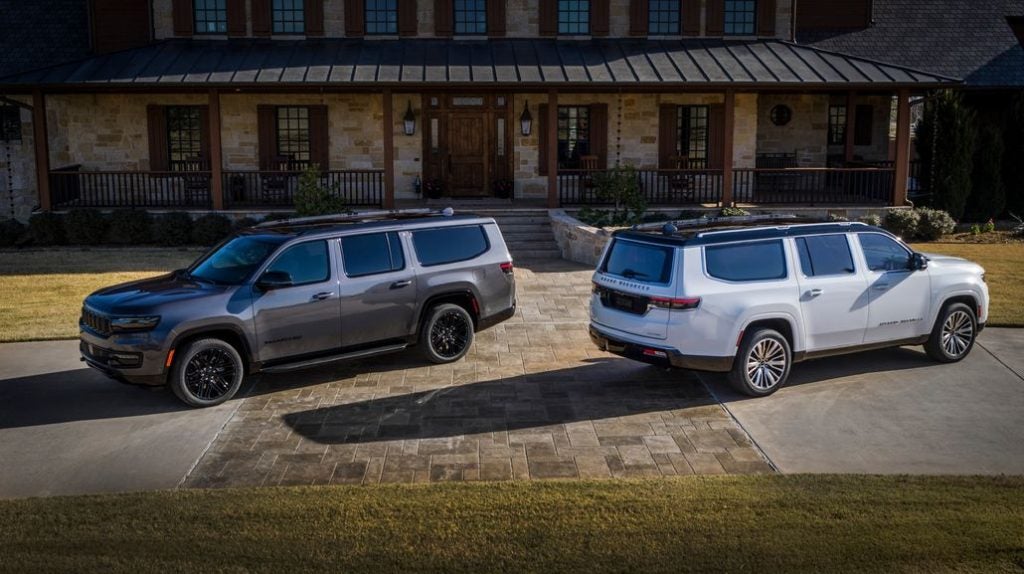 2024 Wagoneer L Carbide (left) and 2024 Grand Wagoneer L (right)