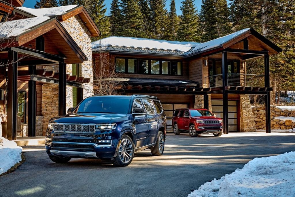 2024 Grand Wagoneer (left) and 2024 Wagoneer