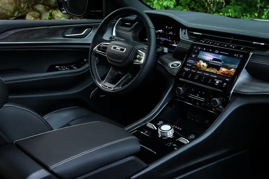 Jeep Grand Cherokee L Front Interior Dashboard