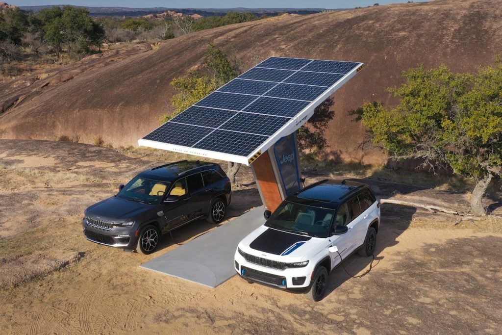 Jeep Grand Cherokee 4xe EV Solar Charging Port