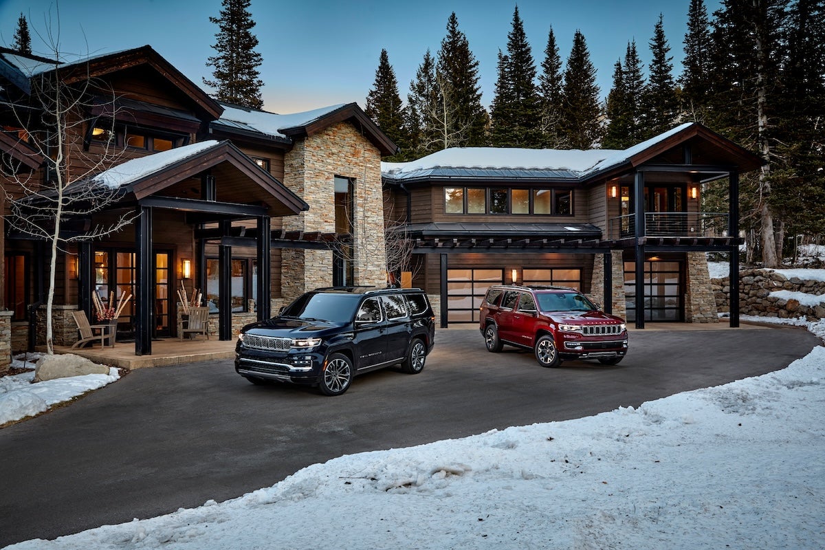 2024 Grand Wagoneer (left) and 2024 Wagoneer