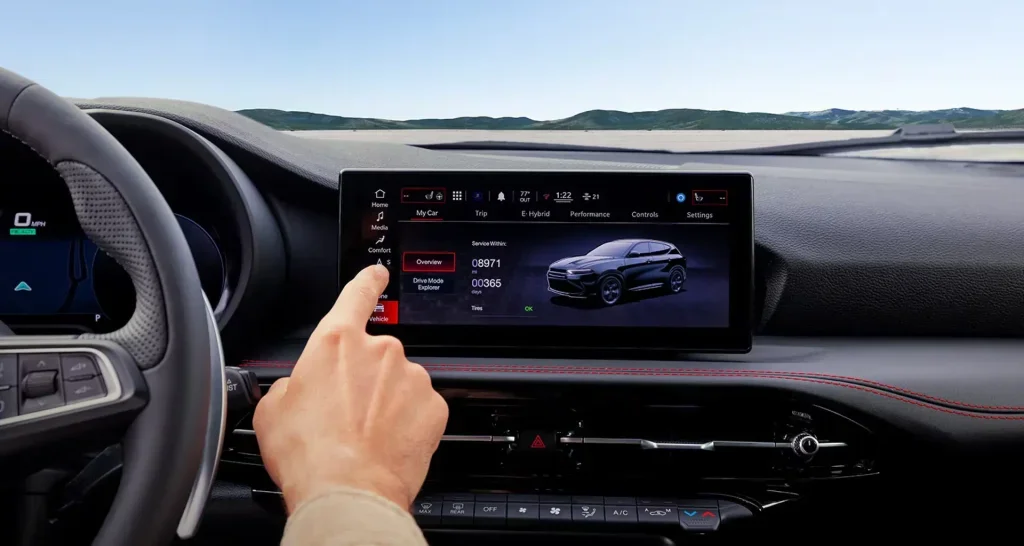 AutoBlog Awards Uconnect as a top Infotainment System