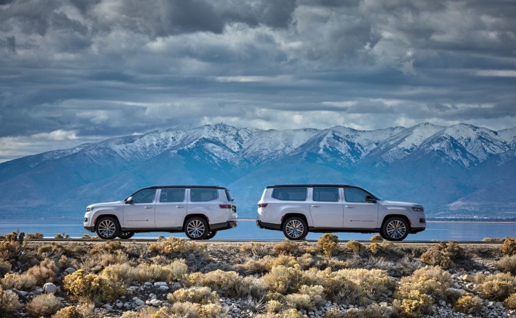 2024 Grand Wagoneer (left) and 2024 Grand Wagoneer L (right)