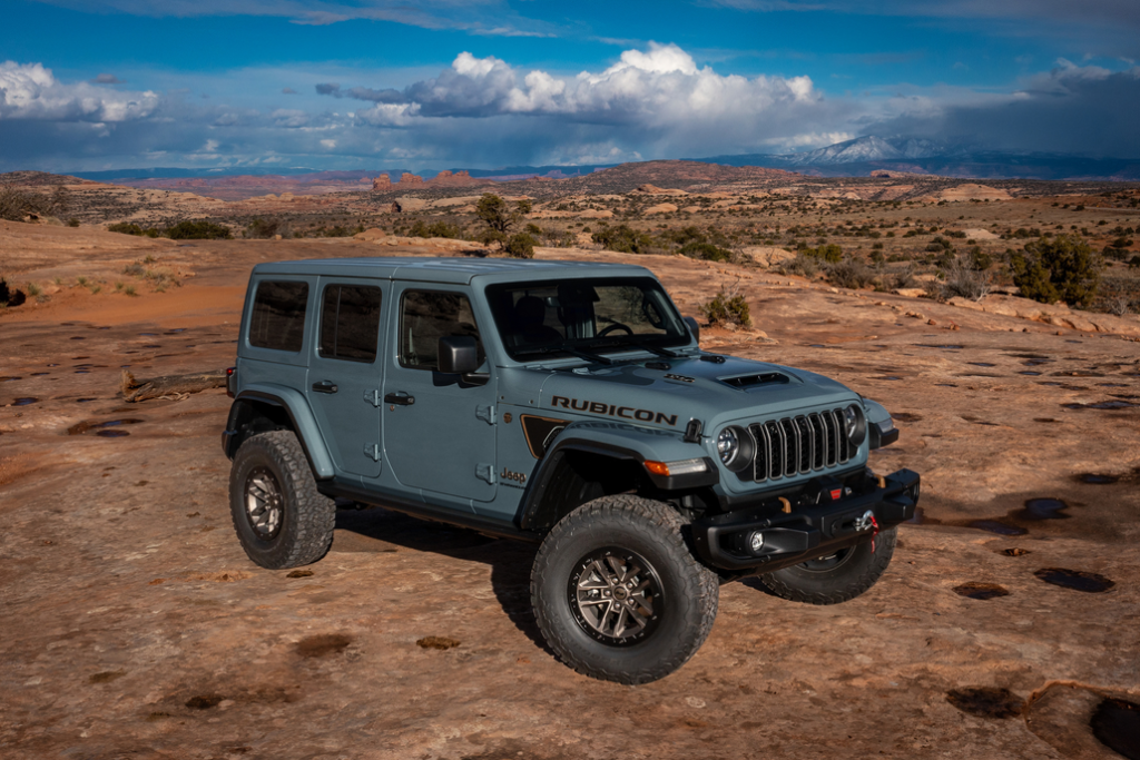 Jeep Wrangler 392 Parked Front 3/4 View in a Desert