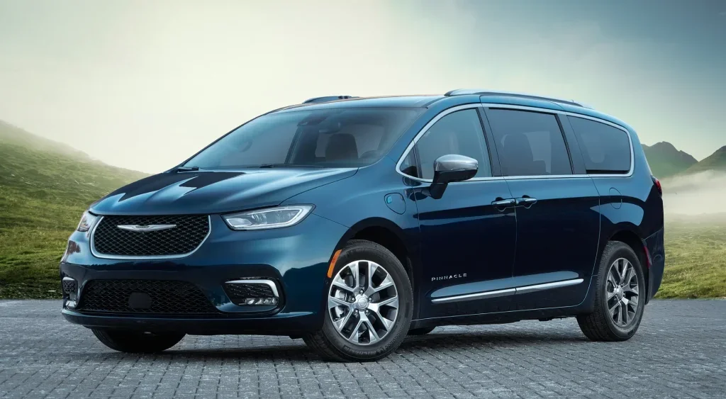 2024 Chrysler Pacifica Side View