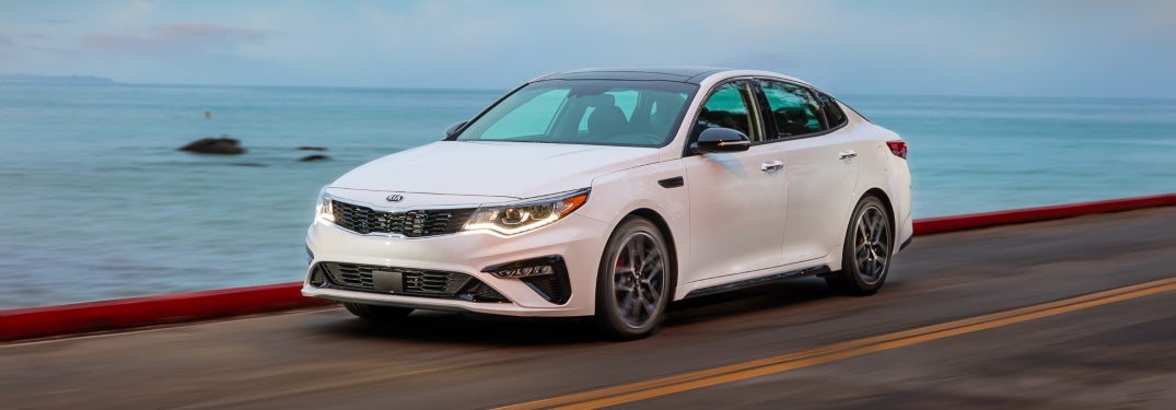 2020-Kia-Optima-white-front-side-view_o