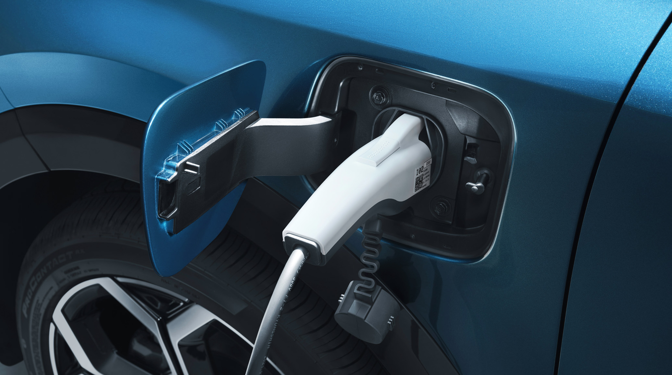 charging car