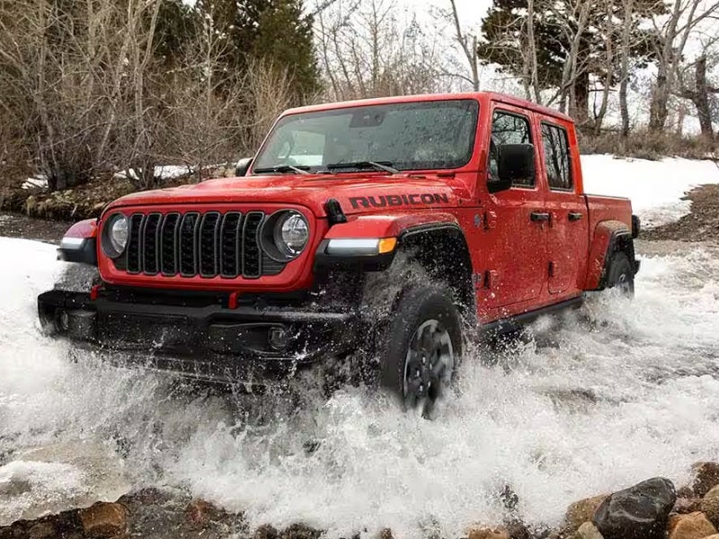 Test drive the 2024 Jeep Gladiator near Perth Amboy NJ