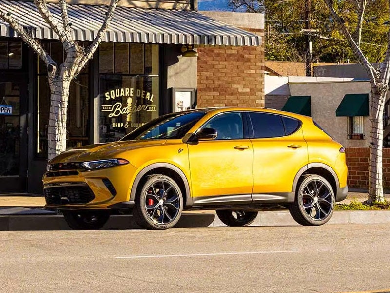 Sansone Chrysler Jeep Dodge RAM - Deciding between a lease or loan for your next vehicle near Elizabeth NJ