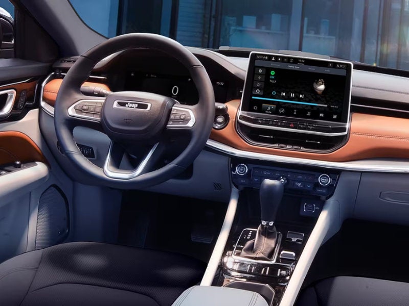 Sansone Jeep - The 2024 Jeep Compass is built to excel near Elizabeth NJ