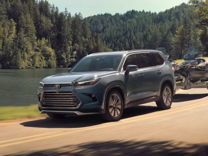 Exploring the 2024 Toyota Grand Highlander Hybrid Max Near Staten Island, NY