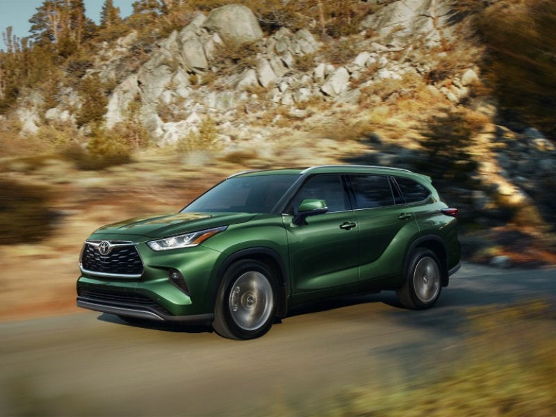 Discover the Ultimate Driving Experience with the 2024 Toyota Highlander near Hazlet, NJ