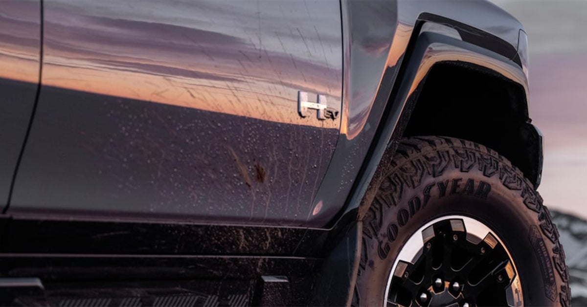2025 GMC Hummer EV SUV exterior badging and tire