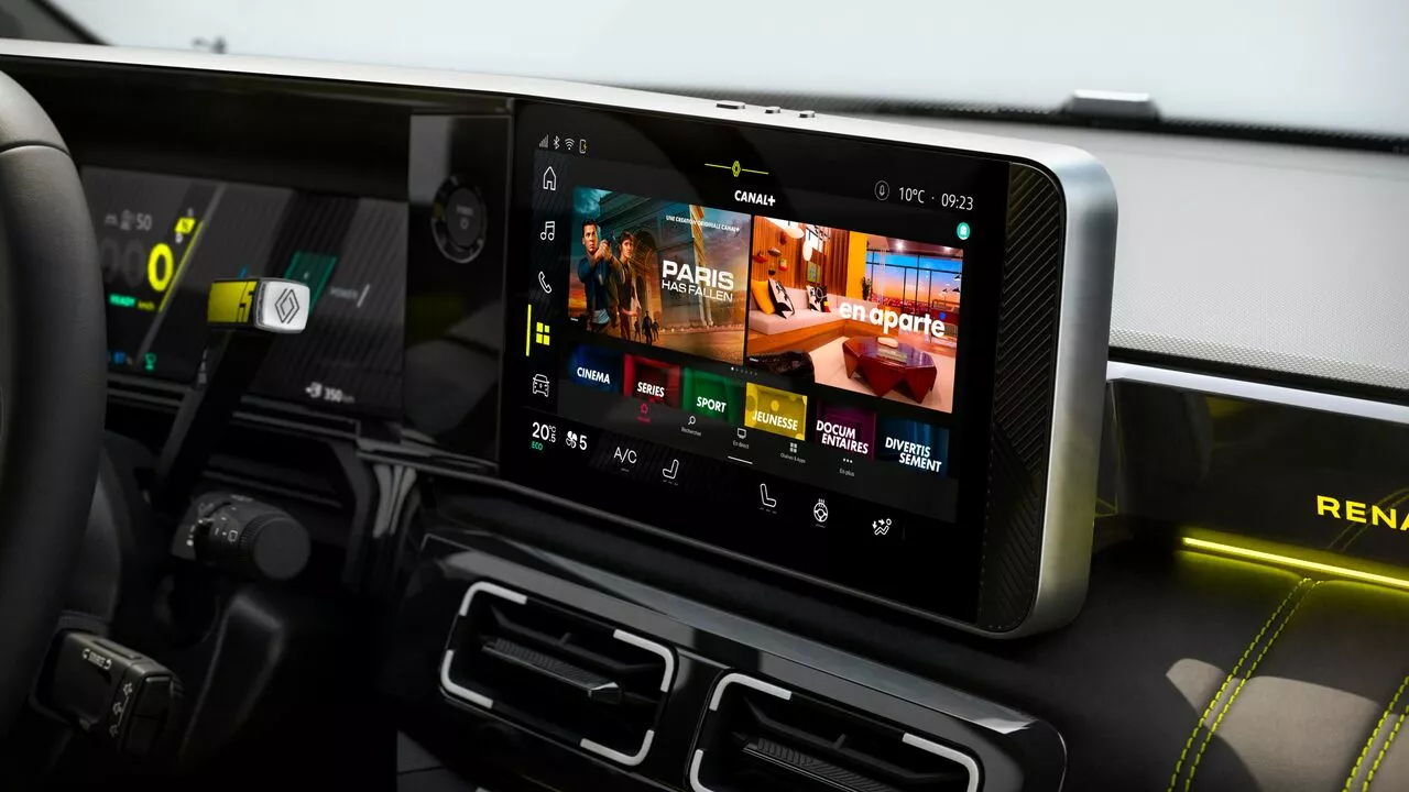 Pantalla multimedia Renault con sistema de entretenimiento para viajes como en el cine