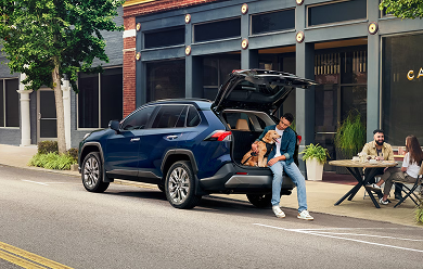 Hands-Free Power Liftgate