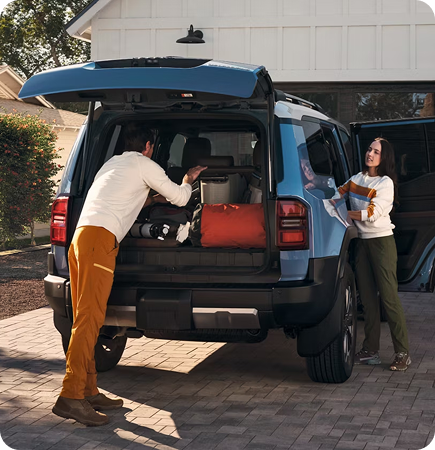 Land Cruiser exterior view 1