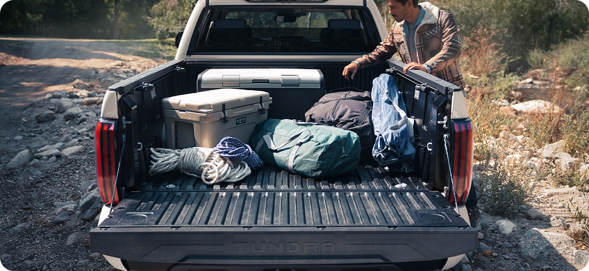 Power Tailgate With Knee-Lift Assist