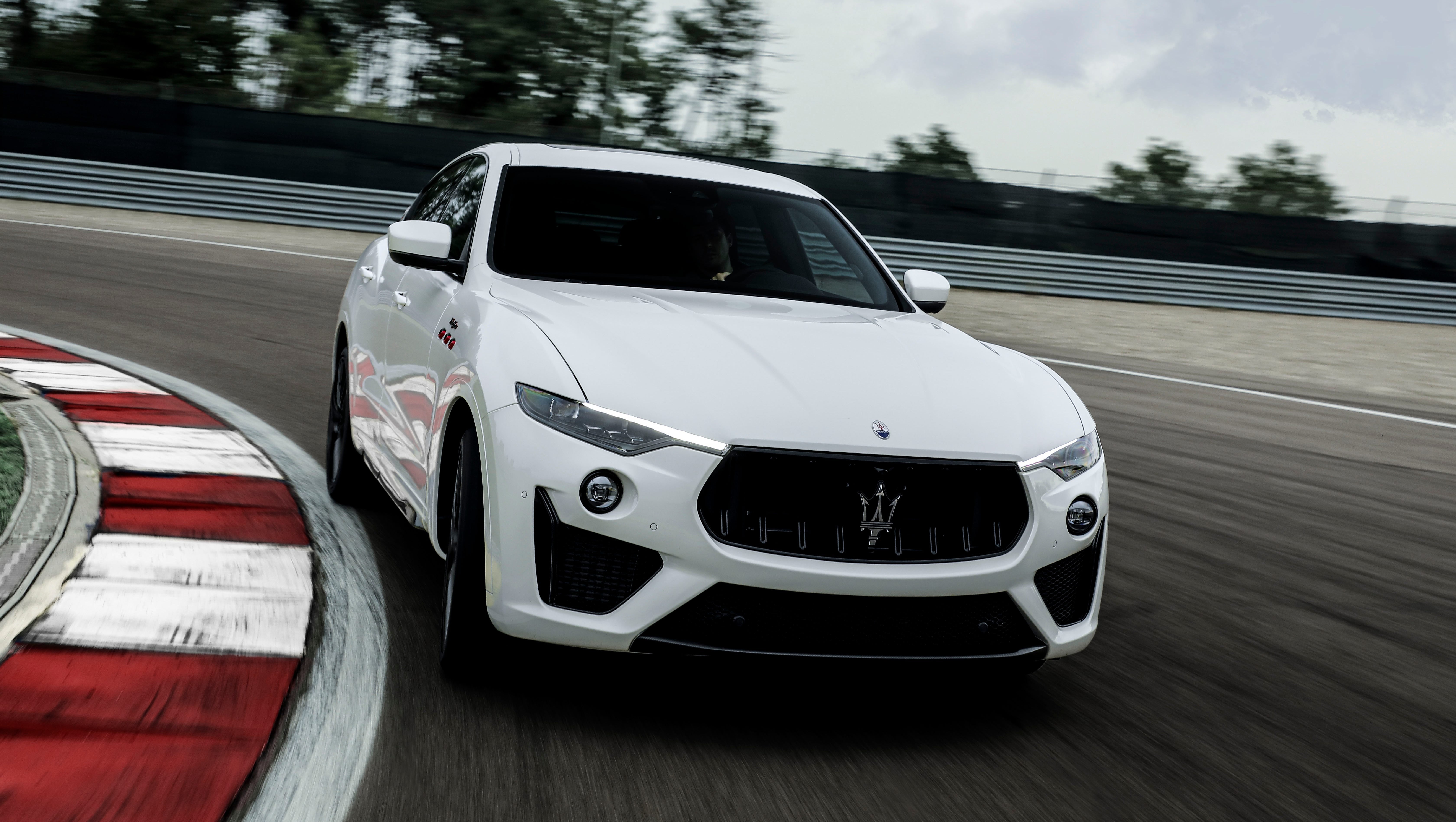 maserati trofeo