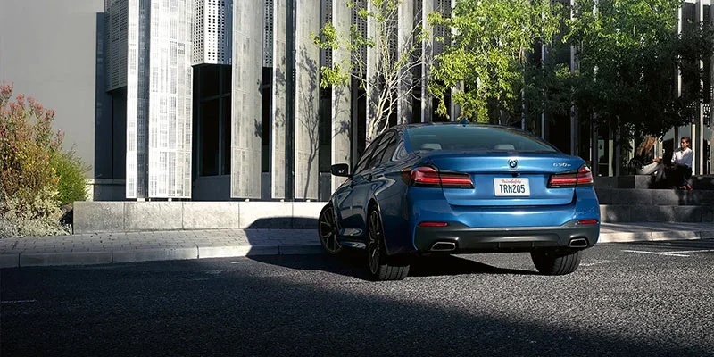 2022-BMW-5-Series-04