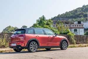 Red Mini Cooper