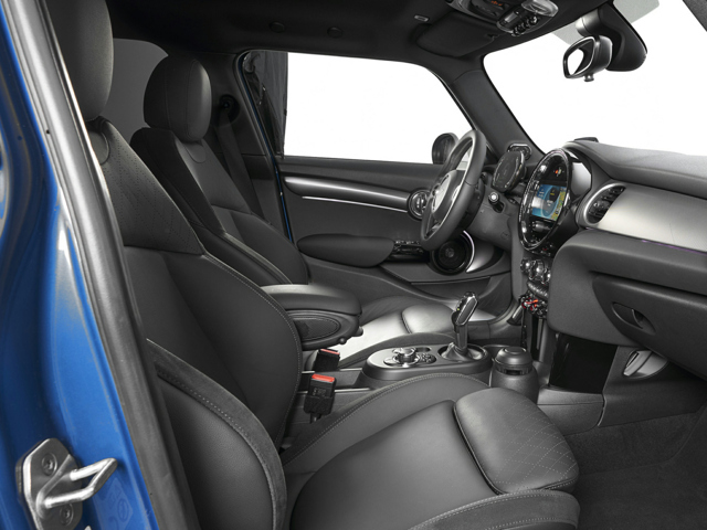 2025 MINI Hardtop 4 Door in Jacksonville, FL showcasing the stylish and modern design of the seats and dashboard