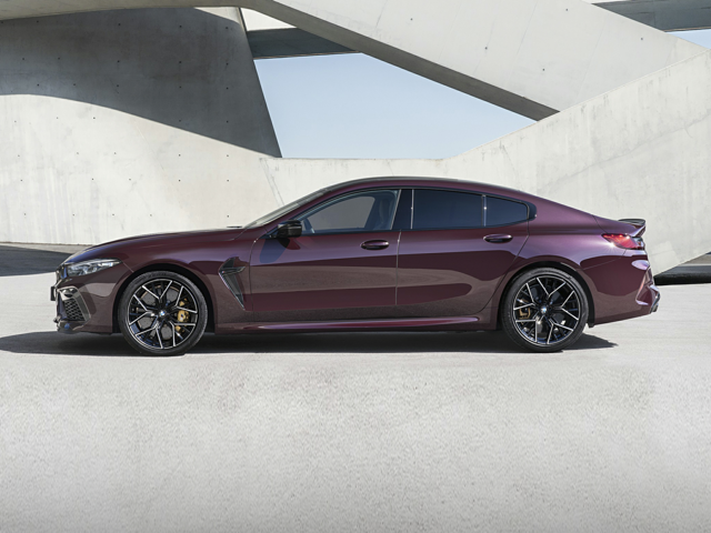 2022 BMW M8