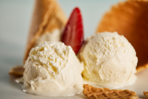2 scoops of vanilla ice cream