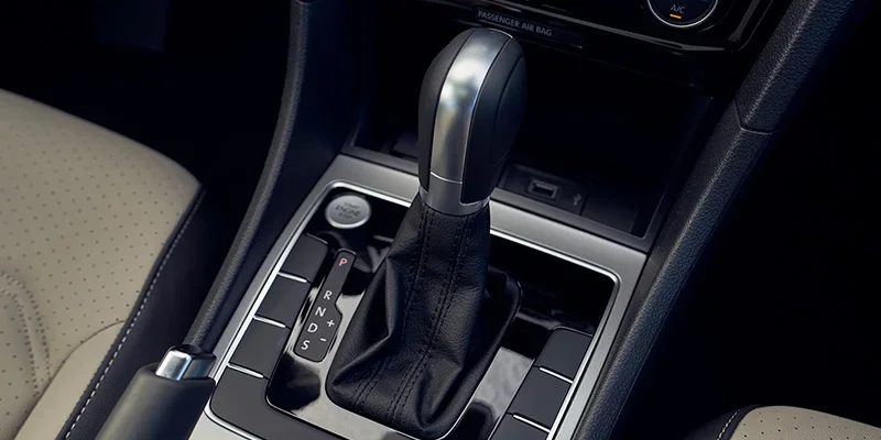 2022-Volkswagen-Passat-05