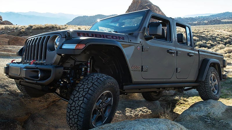 2022 Jeep Gladiator on rocks