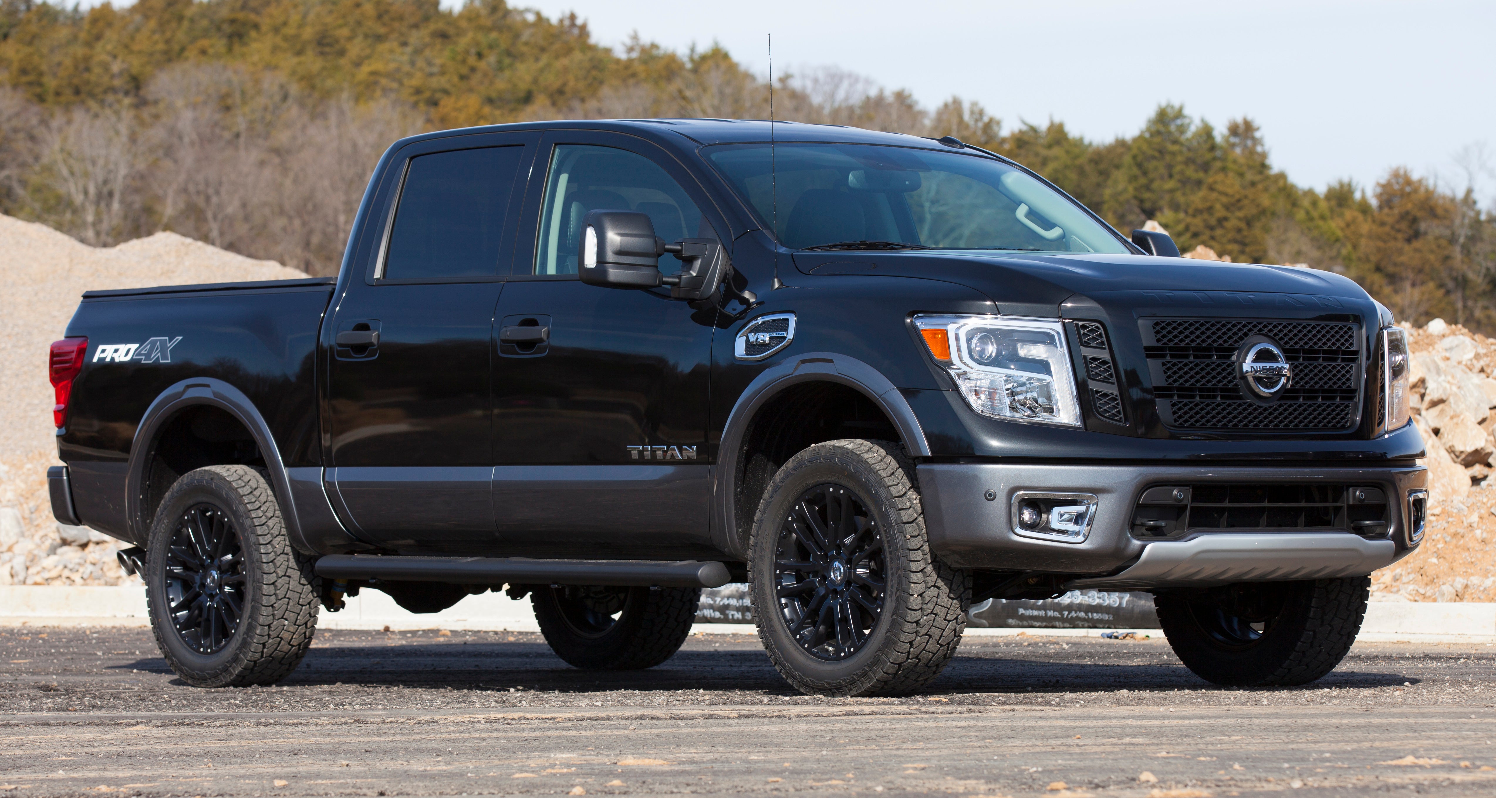 CHICAGO (Feb. 7, 2017) – In winter, many truck enthusiasts take to the roads, on- and off-road, not letting a little snow, rain, sleet or ice slow them down. Others take to the parts and accessories catalogs – and garages – to configure and build modified versions of their existing rides. Nissan Motorsports chose to do both, creating a one-off TITAN half-ton truck just in time to hit the streets of Northern Illinois for the 2017 Chicago Auto Show.