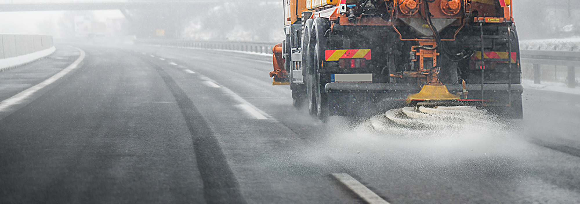 Snow-Plow-with-Road-Salt