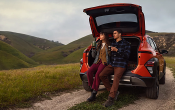 Available hands-free smart power liftgate