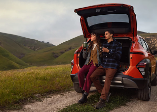 Available hands-free smart power liftgate