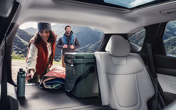 Hands-free smart power liftgate