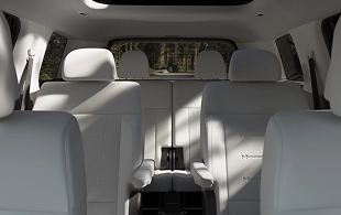 Three rows. Two captain’s chairs. One extraordinary space