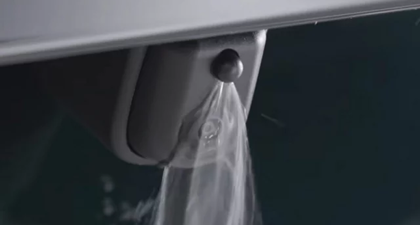 Washer fluid spraying across the Palisade rearview camera lens