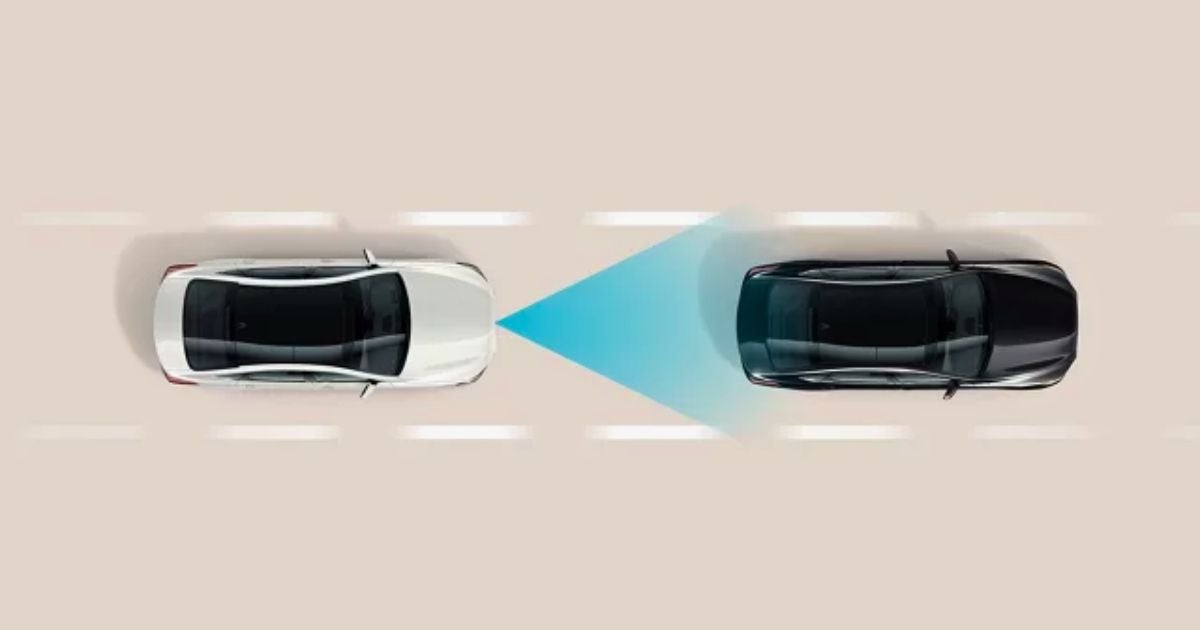 The Idle Stop and Go feature is standard in the gas 2026 Hyundai Santa Fe