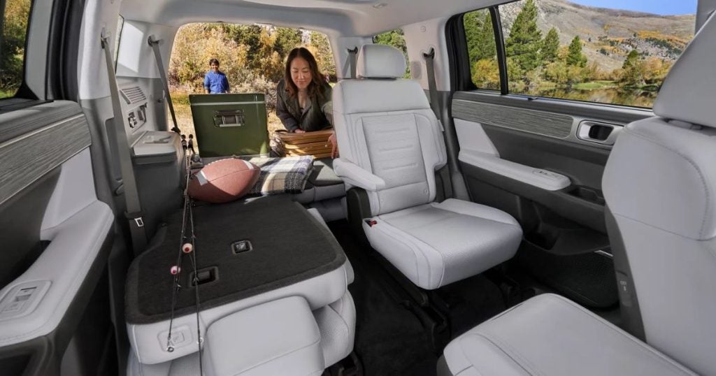 Three-row seating in the 2026 Hyundai Santa Fe that can seat up to 7 people