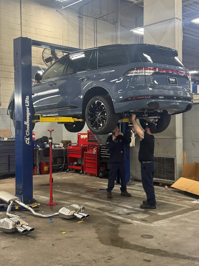 Lincoln Factory-Trained Technician