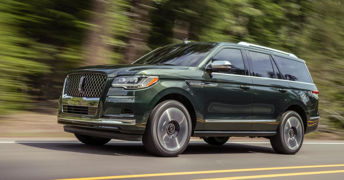 Custom order the 2022 Lincoln Navigator today near Torrance CA