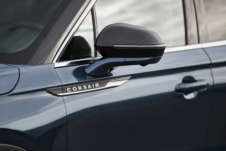 2021 Lincoln Corsair with power sideview mirrors