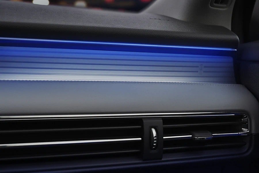 2021 Lincoln Corsair with power folding mirrors