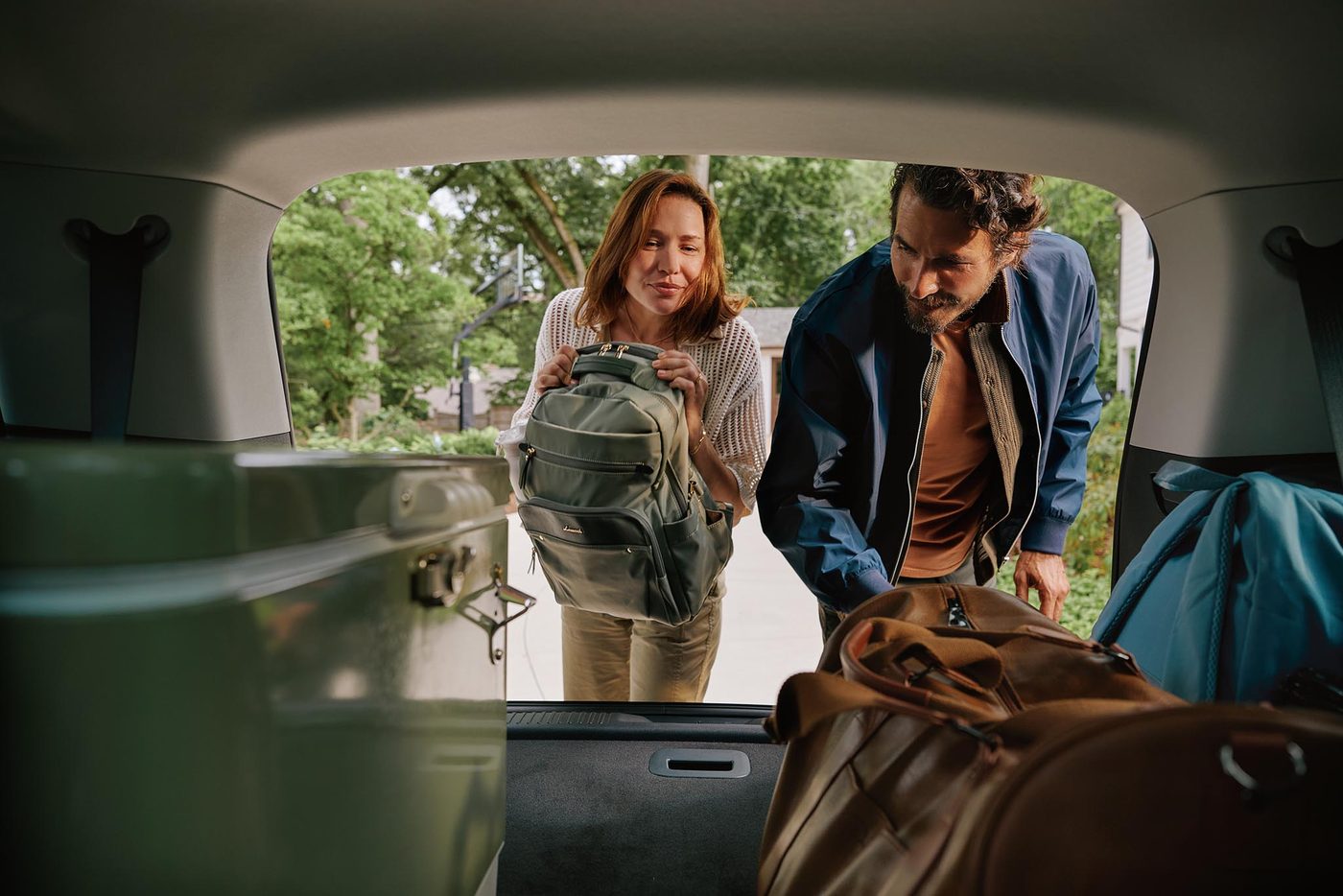 2027 Lincoln Aviator with family loading the cargo area, Arlington TX