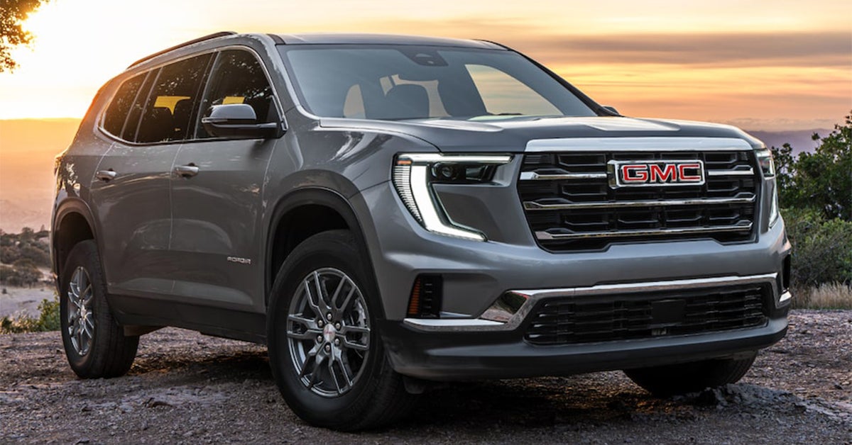 2025 GMC Acadia parked on top of a hill